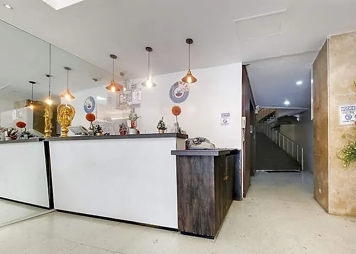 Oyo 902 Comfy Hotel